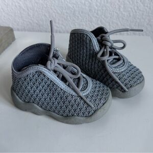 Jordan Horizon BT Toddler Baby Gray and White Basketball Shoes